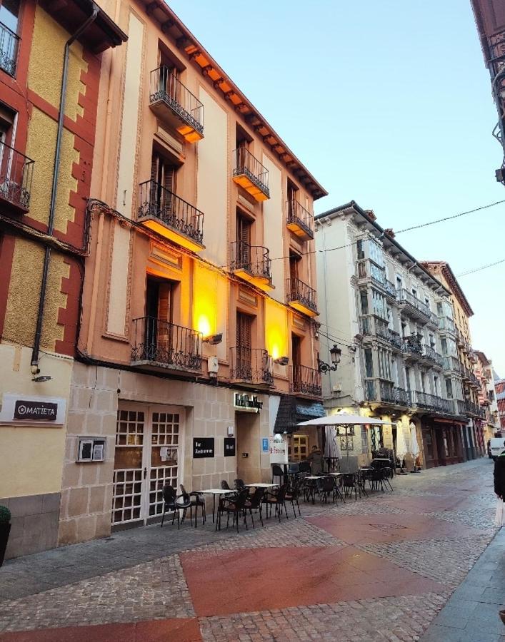 Hotel Acebo Plaza Mayor Jaca Eksteriør bilde