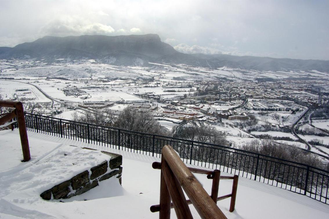 Hotel Acebo Plaza Mayor Jaca Eksteriør bilde