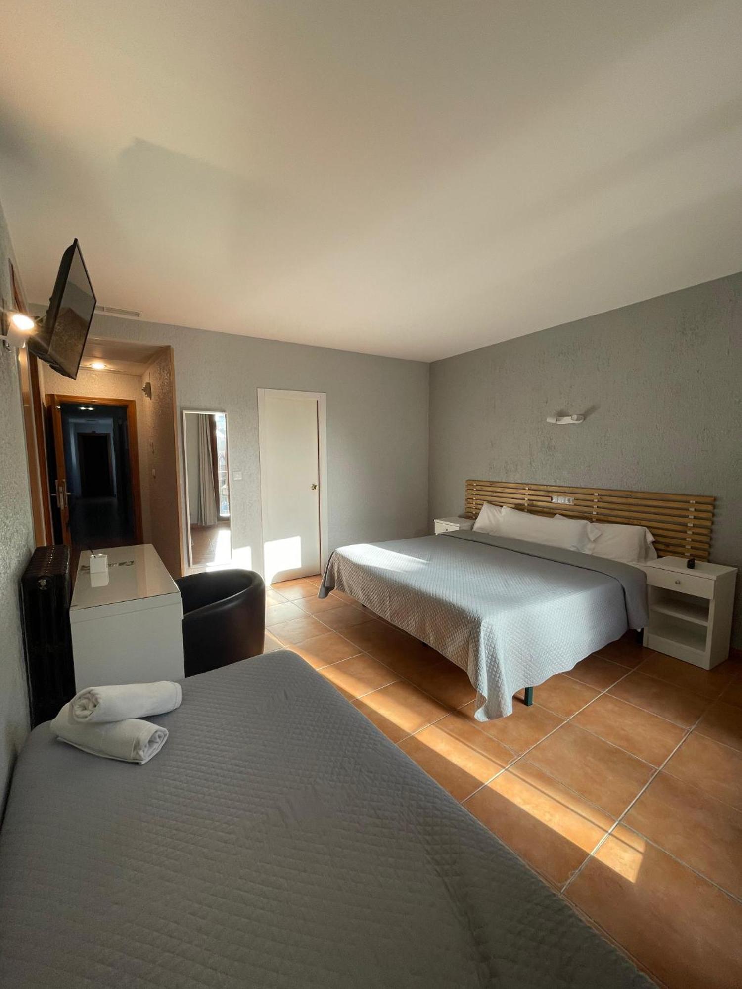 Hotel Acebo Plaza Mayor Jaca Eksteriør bilde